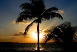 provo sunset
the picure was taken with a canon eos 10 D ... by Olivier Boulais 